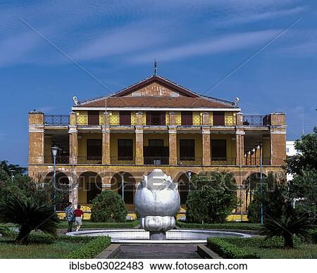 Stock Image - "Ho Chi Minh Museum, fountain in the shape of a lotus flower at front, Saigon, Ho-Chi-Minh-Stadt, Sudvietnam, Vietnam, Asia". Fotosearch
