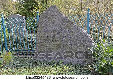 Stock Photograph - "Honorary grave of the writer Arnold Zweig, Dorotheenstadt Cemetery, Mitte, Berlin, Berlin, Germany, Europe". Fotosearch
