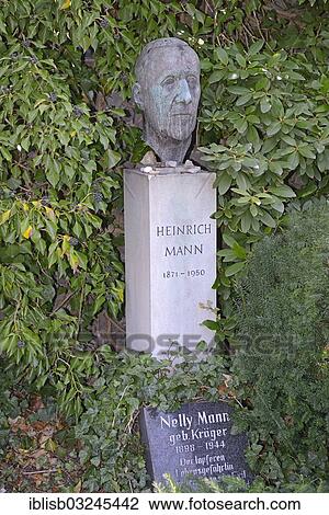 Stock Image - "Honorary grave of the writer Heinrich Mann, Dorotheenstadt Cemetery, Mitte, Berlin, Berlin, Germany, Europe". Fotosearch