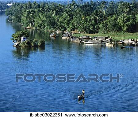 "Houseboats on the Huong Giang or Perfume River, Hue, Provinz Thua Thien-Hue, Vietnam, Asia" View Large Photo Image Stock Image - "Houseboats on the Huong Giang or Perfume River, Hue, Provinz Thua Thien-Hue, Vietnam, Asia". Fotosearch