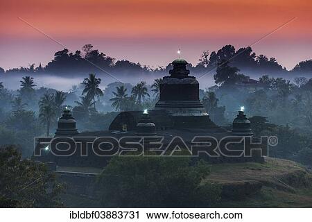 "Htukanthein, Dukkanthein or Htoekanthein Temple at twilight, blue hour, Mrauk U, Sittwe District, Rakhine State, Myanmar, Asia" View Large Photo Image Stock Image - "Htukanthein, Dukkanthein or Htoekanthein Temple at twilight, blue hour, Mrauk U, Sittwe District, Rakhine State, Myanmar, Asia". Fotosearch