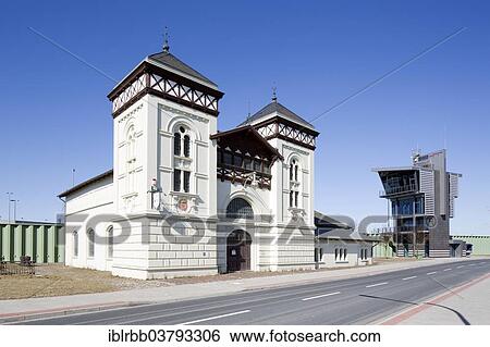 Stock Photograph - "Kraftwerk und Kraftcentrale am Kaiserhafen power plant, Stadtbremisches Uberseehafengebiet, Bremen's municipal overseas harbour, Kaiserschleuse lock, architectural monument, Bremerhaven, Bremen, Germany, Europe". Fotosearch