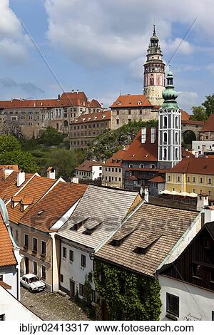 Stock Photo - Krumlov Castle,??????? Ñ??? æ??? º????????????????º??ú??????í????????? Ñ??????????? ¼????????????? º??ú????????? º????esky Krumlov, Bohemia, Czech Republic, Europe. Fotosearch