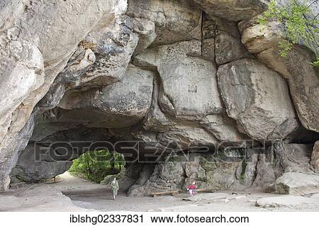 Stock Image - "Kuhstall rock arch, Kirnitzschtal valley, Saxon Switzerland, Saxony, Germany, Europe". Fotosearch