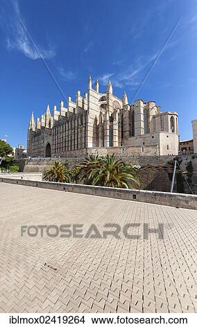 La Seu Cathedral, historic town centre, Palma de Mallorca, Majorca, Balearic Islands, Spain, Europe View Large Photo Image Picture - La Seu Cathedral, historic town centre, Palma de Mallorca, Majorca, Balearic Islands, Spain, Europe. Fotosearch