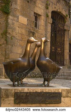 "Les Oies, geese sculpture in a square by Lalanne, Place du Marche aux Oies, Sarlat or Sarlat-la-Caneda, Dordogne, Aquitaine, France, Europe" View Large Photo Image Stock Photography - "Les Oies, geese sculpture in a square by Lalanne, Place du Marche aux Oies, Sarlat or Sarlat-la-Caneda, Dordogne, Aquitaine, France, Europe". Fotosearch