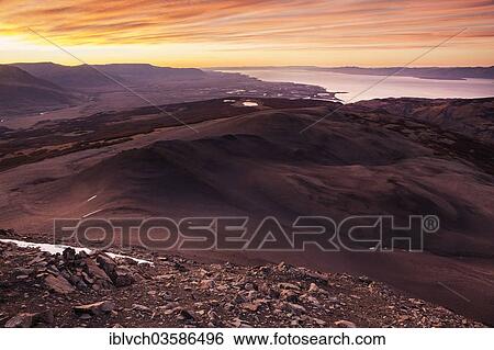 "Loma del Pliegue Tumbado, Lago Viedma at back, at sunrise, Los Glaciares National Park, El Chalten, Santa Cruz, Argentina, South America" View Large Photo Image Stock Photograph - "Loma del Pliegue Tumbado, Lago Viedma at back, at sunrise, Los Glaciares National Park, El Chalten, Santa Cruz, Argentina, South America". Fotosearch