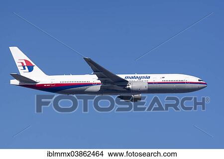 Picture - Malaysia Airlines Boeing 777-2H6ER in flight. Fotosearch