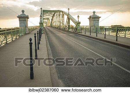 "Maria Valeria bridge, bridge over the Danube between Esztergom, Estergom and Parkany, Sturovo, border bridge between Hungary and Slovakia, Europe" View Large Photo Image Stock Image - "Maria Valeria bridge, bridge over the Danube between Esztergom, Estergom and Parkany, Sturovo, border bridge between Hungary and Slovakia, Europe". Fotosearch