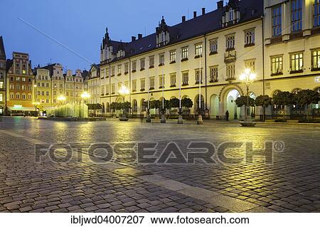 "Market square with New City Hall, Rynek we Wroclawiu, Wroclaw, Poland, Europe" View Large Photo Image Stock Photo - "Market square with New City Hall, Rynek we Wroclawiu, Wroclaw, Poland, Europe". Fotosearch