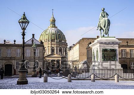 Picture - "Marmorkirken, Marble Church or Frederik's Church and Amalienborg Palace, Royal Castle, the residence of the Danish royal family, Copenhagen, Capital Region of Denmark, Denmark, Europe". Fotosearch