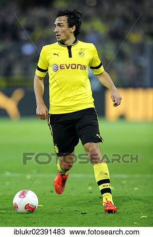 Stock Image - "Mats Hummels, Borussia Dortmund - Borussia Moenchengladbach 5: 0, Signal Iduna Park Dortmund, North Rhine-Westphalia, Germany, Europe". Fotosearch