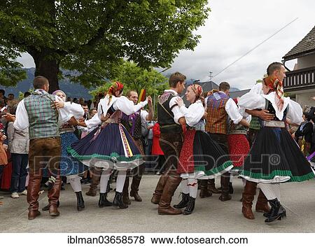"Men and women wearing traditional costumes from the Gailtal valley dancing, Tanz unter der Linde dance, Kufenstechen festival, Feistritz an der Gail, Villach-Land District, Carinthia, Austria, Europe" View Large Photo Image Stock Photo - "Men and women wearing traditional costumes from the Gailtal valley dancing, Tanz unter der Linde dance, Kufenstechen festival, Feistritz an der Gail, Villach-Land District, Carinthia, Austria, Europe". Fotosearch
