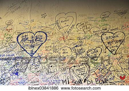 "Messages of love, Juliet's House, Casa Capuleti, Verona, Veneto, Italy, Europe" View Large Photo Image Stock Photograph - "Messages of love, Juliet's House, Casa Capuleti, Verona, Veneto, Italy, Europe". Fotosearch