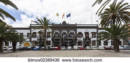 "Military building on Plaza de la Feria square, Las Palmas, Gran Canaria, Canary Islands, Spain, Europe, PublicGround, Europe" View Large Photo Image Stock Photograph - "Military building on Plaza de la Feria square, Las Palmas, Gran Canaria, Canary Islands, Spain, Europe, PublicGround, Europe". Fotosearch
