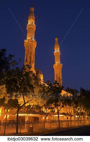 "Minarets of Jumeirah Mosque at night, Emirate of Dubai, United Arab Emirates, Asia" View Large Photo Image Stock Image - "Minarets of Jumeirah Mosque at night, Emirate of Dubai, United Arab Emirates, Asia". Fotosearch