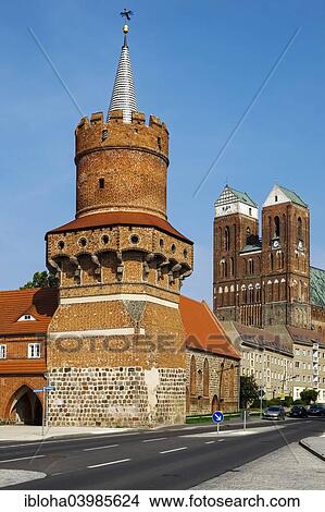 Picture - "Mitteltorturm tower and St. Mary's Church, Prenzlau, Uckermark, Brandenburg, Germany, Europe". Fotosearch