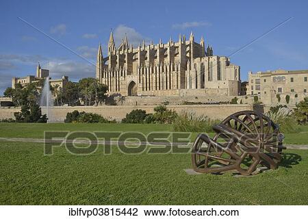 "Monument rugby helmet in the Parc de la Mar, in front of La Seu Cathedral, Palma Cathedral, Palma, Majorca, Balearic Islands, Spain, Europe" View Large Photo Image Stock Image - "Monument rugby helmet in the Parc de la Mar, in front of La Seu Cathedral, Palma Cathedral, Palma, Majorca, Balearic Islands, Spain, Europe". Fotosearch