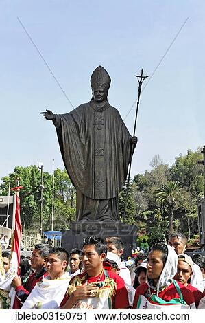 "Monument to Pope John Paul II, worshippers at the front, Mexico City, Mexico, North America" View Large Photo Image Stock Image - "Monument to Pope John Paul II, worshippers at the front, Mexico City, Mexico, North America". Fotosearch