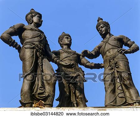 "Monument to the Three Kings in front of the Arts and Cultural Centre, the statue depicts King Meng Rai, the founder of Chiang Mai, with Ramkhamhaeng of Sukhothai and Ngam Muang of Phayao, Chiang Mai, Northern Thailand, Thailand, Asia" View Large Photo Image Stock Image - "Monument to the Three Kings in front of the Arts and Cultural Centre, the statue depicts King Meng Rai, the founder of Chiang Mai, with Ramkhamhaeng of Sukhothai and Ngam Muang of Phayao, Chiang Mai, Northern Thailand, Thailand, Asia". Fotosearch