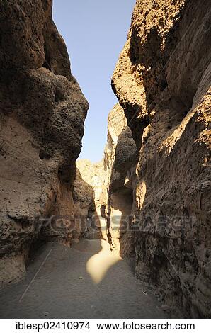 Picture - "Narrow gorge, Sesriem Canyon, Namib-Naukluft-Park, Namib-Wuste, Namibia, Africa". Fotosearch
