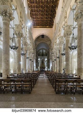 "Nave, choir, apse, gilded panelled ceiling, Basilica di Santa Croce, Baroque of Lecce, also Baroque of Salento, Lecce, Apulia, Italy, Europe" View Large Photo Image Picture - "Nave, choir, apse, gilded panelled ceiling, Basilica di Santa Croce, Baroque of Lecce, also Baroque of Salento, Lecce, Apulia, Italy, Europe". Fotosearch