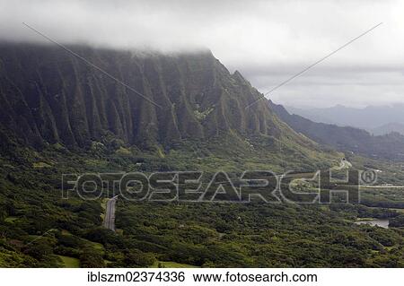 "Nu'uanu Pali Lookout, Lookout on O'ahu, Hawaii, USA" View Large Photo Image Stock Photograph - "Nu'uanu Pali Lookout, Lookout on O'ahu, Hawaii, USA". Fotosearch