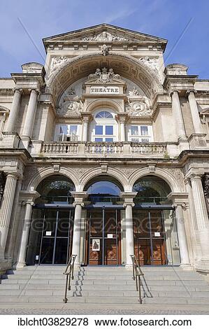 Stock Photo - "Opera Theatre d'Avignon opera house, Avignon, Vaucluse, Provence-Alpes-Cote d'Azur, Southern France, France, Europe". Fotosearch