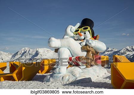 "Oversized snowman sculpture at Gamskogel at the Rosskopf mountain station, Zauchensee, Pongau, Tauern, Salzburg, Salzburg State, Austria, Europe" View Large Photo Image Stock Photography - "Oversized snowman sculpture at Gamskogel at the Rosskopf mountain station, Zauchensee, Pongau, Tauern, Salzburg, Salzburg State, Austria, Europe". Fotosearch