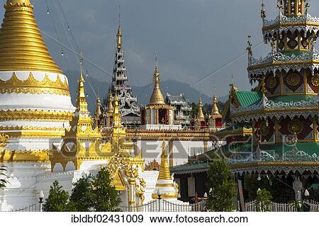 Stock Photo - "Pagoda or Chedi, Temples of Wat Jong Kham and Chong Kham or Wat Jong Klang and Chong Klang, Mae Hong Son, Northern Thailand, Thailand, Asia". Fotosearch