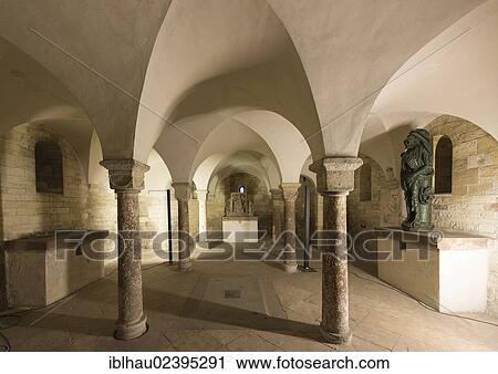 "Pillar crypt, St. George's Basilica, Prague, Czech Republic, Europe" View Large Photo Image Stock Image - "Pillar crypt, St. George's Basilica, Prague, Czech Republic, Europe". Fotosearch