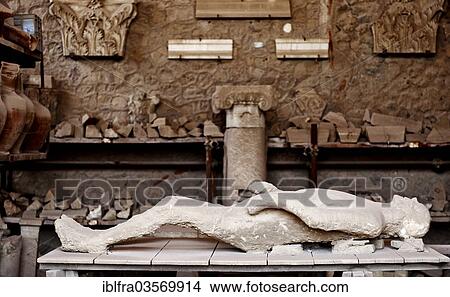 Picture - "Plaster cast of a dying man, grain storage of the Forum, Pompeji, Campania, Italy, Europe". Fotosearch