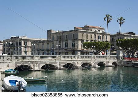 "Ponte Nuovo, Ponte Umbertino bridge, Siracusa, Syracuse, Ortygia Island, Ortigia, Sicily, Italy, Europe" View Large Photo Image Stock Photography - "Ponte Nuovo, Ponte Umbertino bridge, Siracusa, Syracuse, Ortygia Island, Ortigia, Sicily, Italy, Europe". Fotosearch