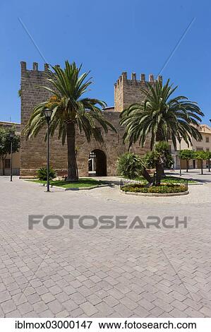 "Porta de Moll city gate, Porta de Xara, Alcudia, Alcudia, Majorca, Balearic Islands, Spain, Europe" View Large Photo Image Stock Photo - "Porta de Moll city gate, Porta de Xara, Alcudia, Alcudia, Majorca, Balearic Islands, Spain, Europe". Fotosearch