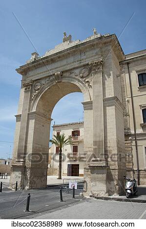 "Porta Reale city gate, Noto, province of Syracuse, Sicily, Italy, Europe" View Large Photo Image Stock Photo - "Porta Reale city gate, Noto, province of Syracuse, Sicily, Italy, Europe". Fotosearch