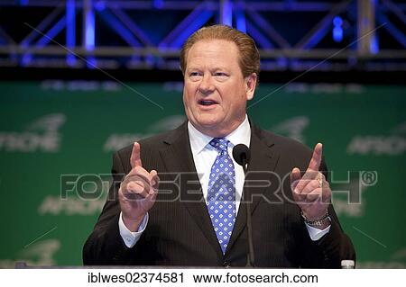Stock Image - "Radio and TV personality Ed Schultz speaks at the biannual convention of the American Federation of State, County and Municipal Employees, AFSCME, Los Angeles, California, USA". Fotosearch