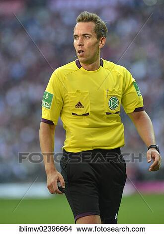 Picture - "Referee Tobias Stieler, Allianz Arena, Munich, Bavaria, Germany, Europe". Fotosearch