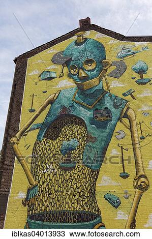 Stock Image - "Robot mural of street art artist Pixel Pancho, Dusseldorf, North Rhine-Westphalia, Germany, Europe". Fotosearch