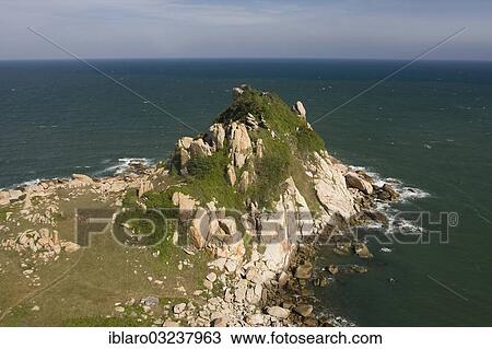 Stock Image - "Rocky coast, bei Hai Dang Ker Ka, Vietnam, Asia". Fotosearch
