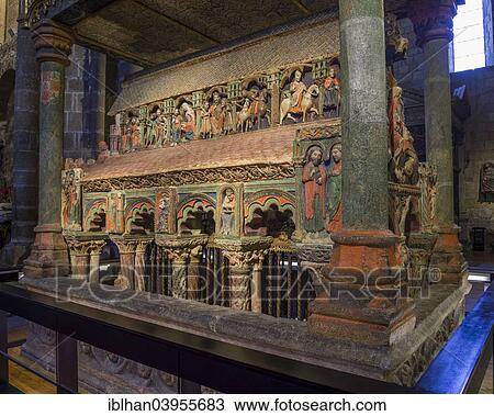 "Romanesque tomb of Saint San Vicente in the Basilica de San Vicente, Avila, Castile and Leon, Spain, Europe" View Large Photo Image Stock Image - "Romanesque tomb of Saint San Vicente in the Basilica de San Vicente, Avila, Castile and Leon, Spain, Europe". Fotosearch