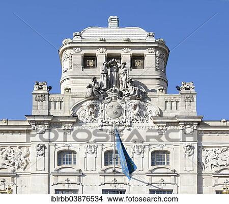 Picture - "Royal Dramatic Theatre, Kungliga Dramatiska Teatern, or Dramatan, Art Nouveau, Stockholm, Stockholm County, Sweden, Europe". Fotosearch