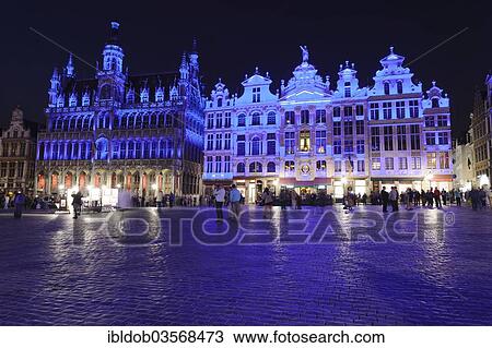 "Royal House or Maison du Roi and Chaloupe d'Or, Grote Markt, Grand Place market square, illuminated at night, Brussels, Brussels Region, Belgium, Europe" View Large Photo Image Stock Image - "Royal House or Maison du Roi and Chaloupe d'Or, Grote Markt, Grand Place market square, illuminated at night, Brussels, Brussels Region, Belgium, Europe". Fotosearch