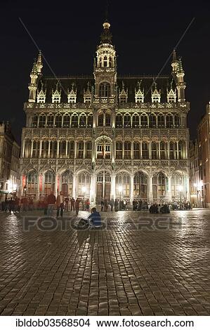 "Royal House or Maison du Roi, Grote Markt, Grand Place market square, illuminated at night, Brussels, Brussels Region, Belgium, Europe" View Large Photo Image Picture - "Royal House or Maison du Roi, Grote Markt, Grand Place market square, illuminated at night, Brussels, Brussels Region, Belgium, Europe". Fotosearch