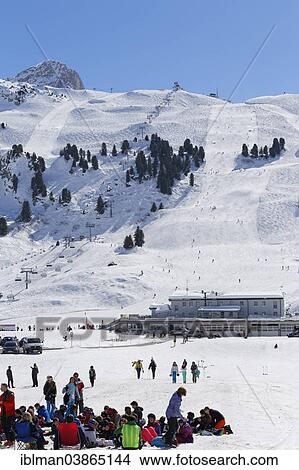 Picture - "Saloberjet chairlift, ski resort on Hochtannberg Mountain, Warth, Bregenz Forest, Vorarlberg, Austria, Europe". Fotosearch