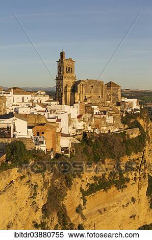 "San Pedro church on a limestone crack, historic district, White Town of Arcos de la Fronter, Cadiz province, Andalusia, Spain, Europe" View Large Photo Image Stock Photography - "San Pedro church on a limestone crack, historic district, White Town of Arcos de la Fronter, Cadiz province, Andalusia, Spain, Europe". Fotosearch