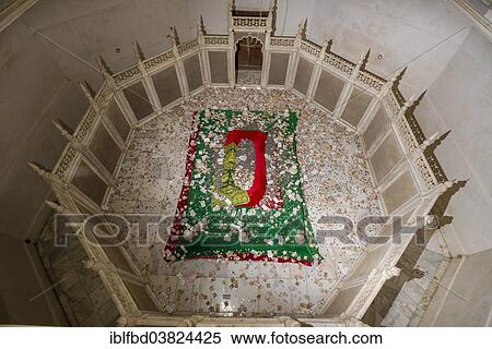 "Sanctum with the tomb of Dilras Banu Begum, inside the Bibi Ka Maqbara, Aurangabad, Maharashtra, India, Asia" View Large Photo Image Stock Photography - "Sanctum with the tomb of Dilras Banu Begum, inside the Bibi Ka Maqbara, Aurangabad, Maharashtra, India, Asia". Fotosearch