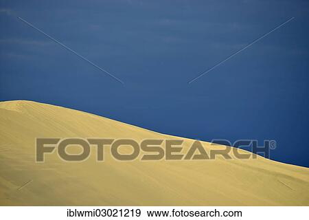 "Sand dune, Khor Al Udeid Beach, auch Khor El Deid, Inland Sea, Wustenwunder von Katar, Qatar, Asia" View Large Photo Image Stock Photo - "Sand dune, Khor Al Udeid Beach, auch Khor El Deid, Inland Sea, Wustenwunder von Katar, Qatar, Asia". Fotosearch