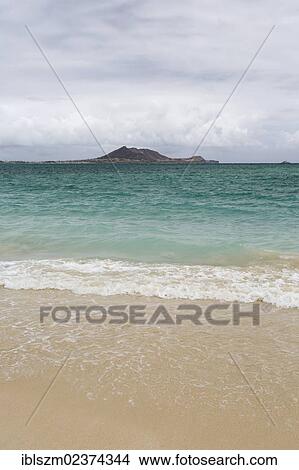 "Sandy beach of Kailua, O'ahu, Hawaii, USA" View Large Photo Image Picture - "Sandy beach of Kailua, O'ahu, Hawaii, USA". Fotosearch