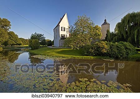 Stock Photo - "Schloss Burgsteinfurt castle, Burgsteinfurt, Steinfurt, Munsterland, North Rhine-Westphalia, Germany, Europe". Fotosearch