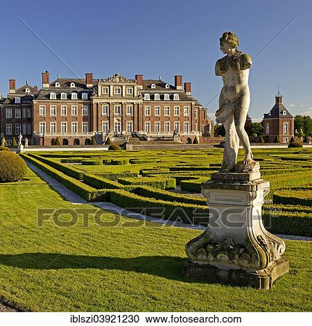 "Schloss Nordkirchen Palace with Schlosspark or Palace Gardens, Nordkirchen, Westmunsterland, Munsterland, North Rhine-Westphalia, Germany, Europe" View Large Photo Image Stock Image - "Schloss Nordkirchen Palace with Schlosspark or Palace Gardens, Nordkirchen, Westmunsterland, Munsterland, North Rhine-Westphalia, Germany, Europe". Fotosearch